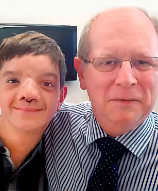 LCU - Prof Dunaway Features: ‘Soldier buys Bosnian boy new £100,000 FACE’