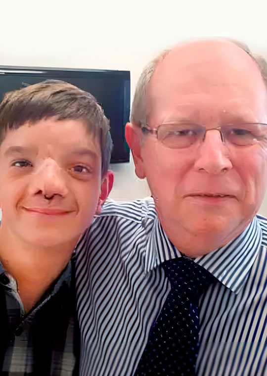 LCU - Prof Dunaway Features: ‘Soldier buys Bosnian boy new £100,000 FACE’